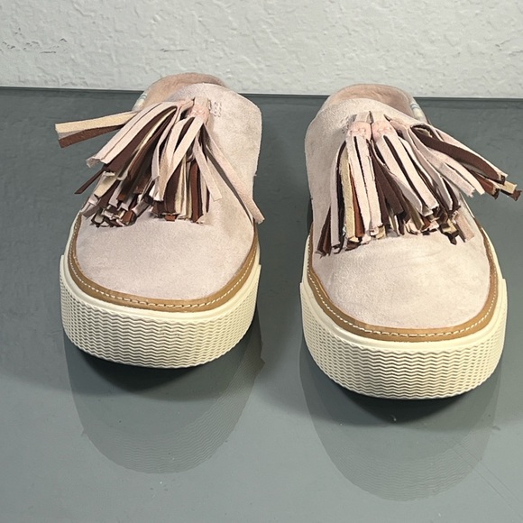 Women's Suede Tassel Loafers - Picture 3 of 8